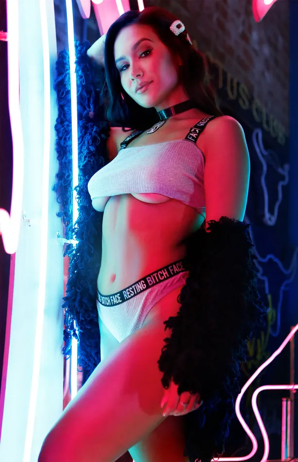 Fantasy Lingerie Resting Bitch Face Crop Top and Thong Panty Set Gray Lxl Female Sex Toys Fantasy Lingerie Resting Bitch Face Crop Top and Thong Panty Set Gray Lxl Female Sex Toys