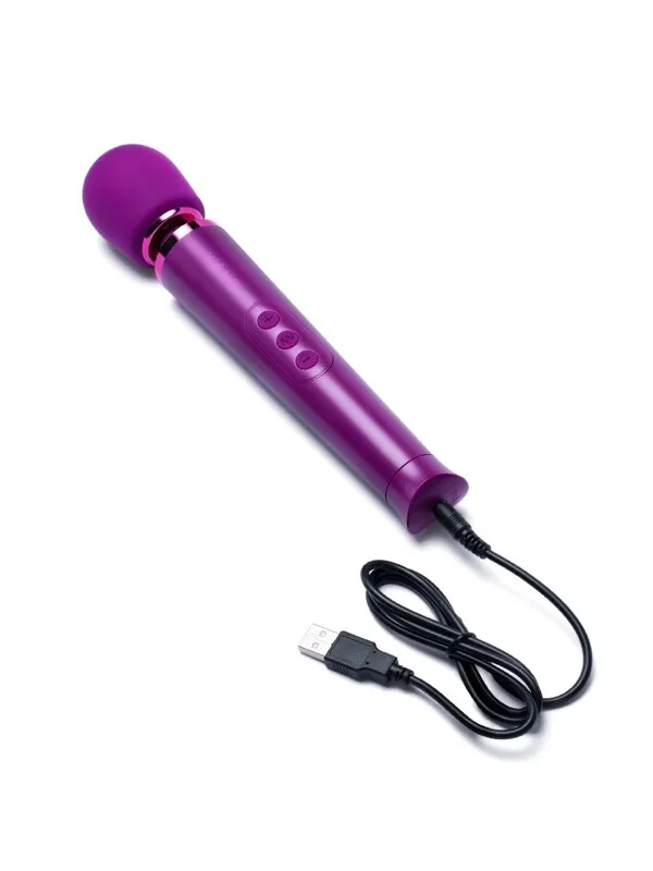 Le Wand Female Sex Toys Le Wand Petite Rechargeable Massager Cherry Le Wand Female Sex Toys Le Wand Petite Rechargeable Massager Cherry